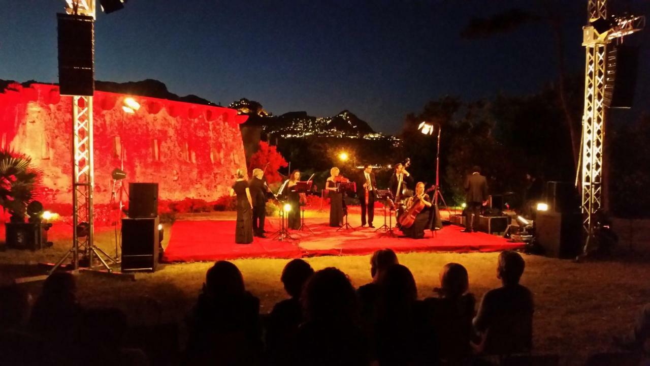 Villa Verdemare Naxos Giardini Naxos Bagian luar foto